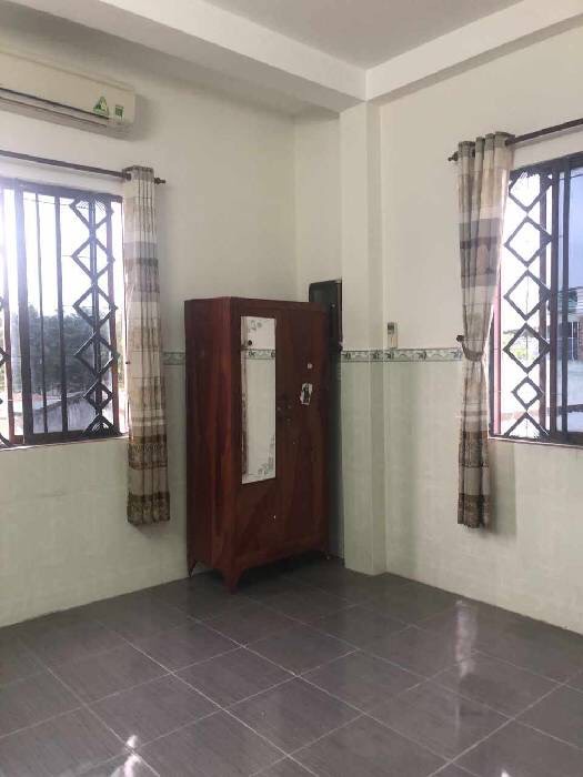 Chnhs chủ cần bán nhà 2 tầng mặt tiền đường Lê văn Quận 3 15977322