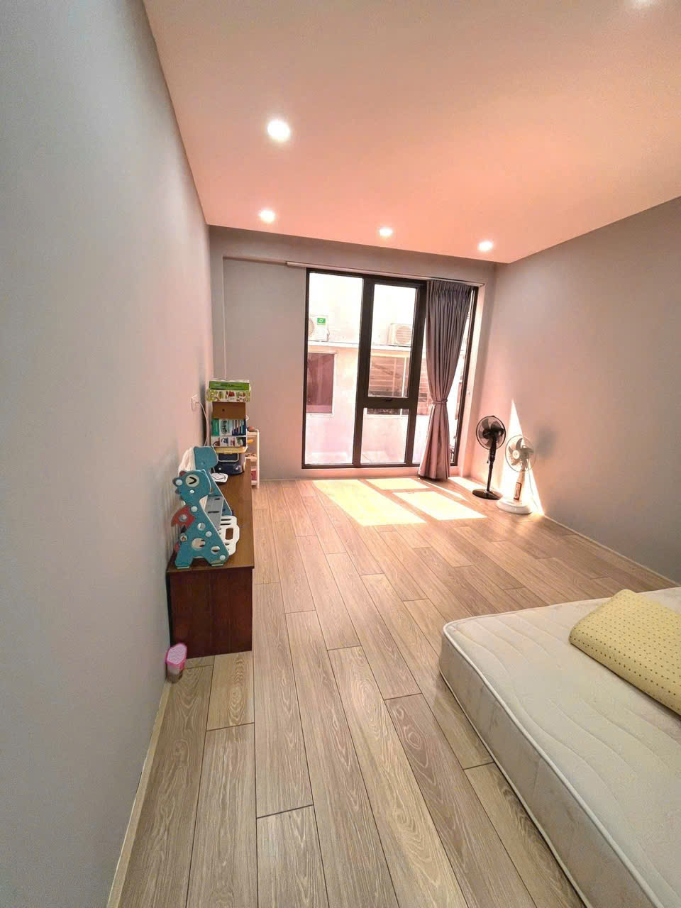 Khu Vip Bàn Cờ - Quận 3 - 38m2 - 4 tầng - 4PN - 8.9 Tỷ 15977360