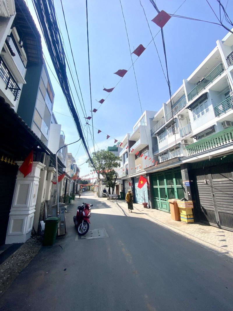 Bán nhà đường số 39, Bình Trưng Tây, Q2, TP HCM. DT 94m2, 4 tầng, 8PN. Giá 11.8 tỷ, SHR. 0933125879 15977393