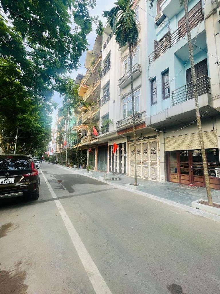 “Building VIP”, bán nhà mặt phố Phạm Tuấn Tài, kinh doanh, 200m mặt tiền 12m, vị trí siêu đẹp 15977480