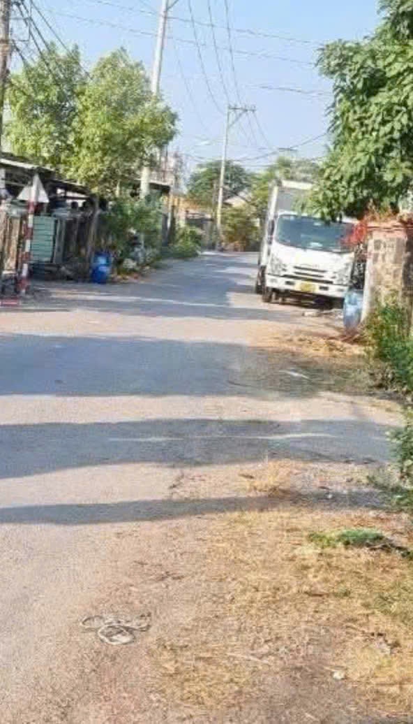 CHỦ GỬI BÁN GẤP XƯỞNG – FULL THỔ CƯ – BÌNH MỸ - 1.000m² – XÂY KÍN – XE 10 TẤN RA VÀO 15977487