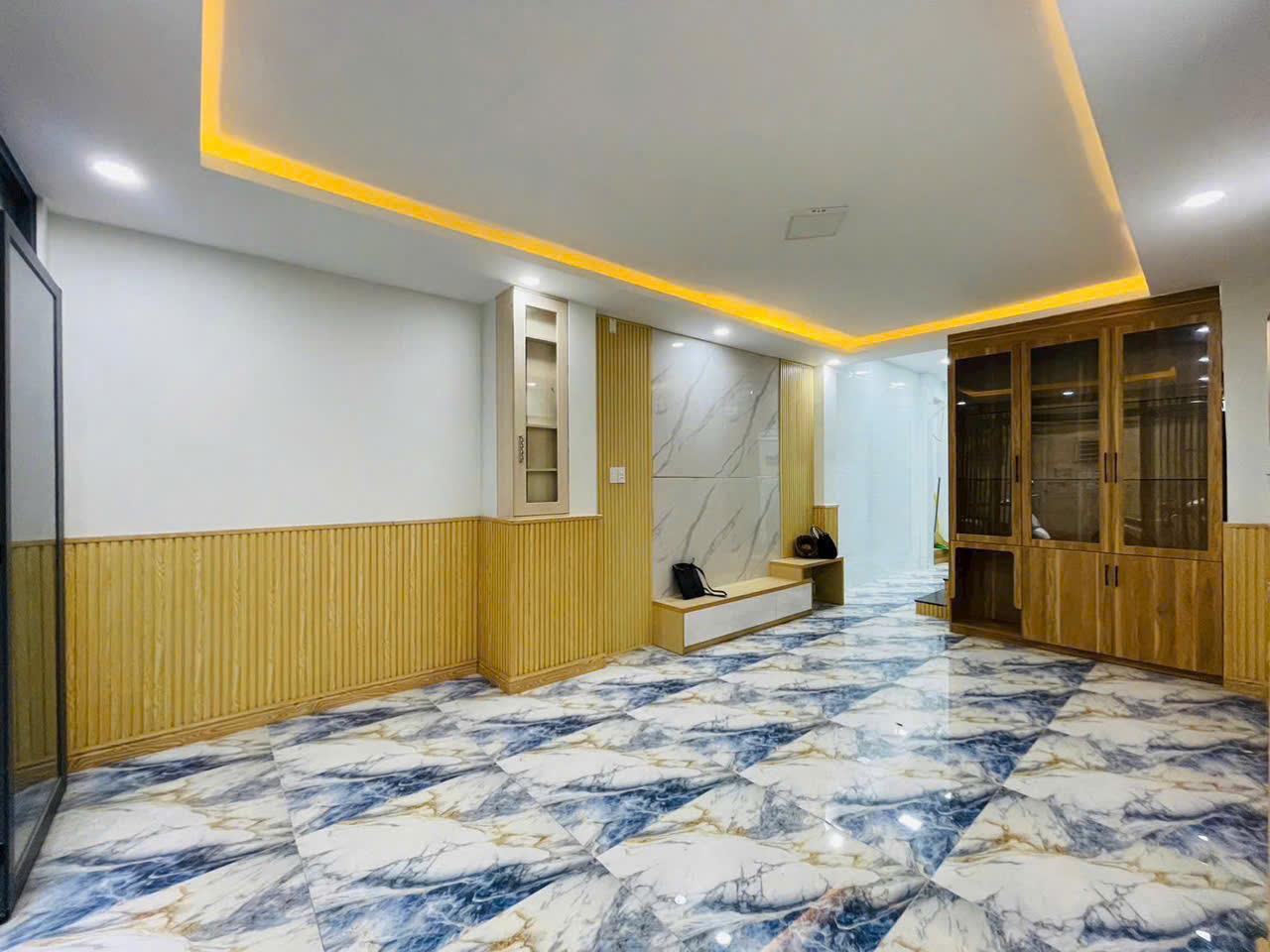 NHỈNH 5 TỶ- NHÀ HẺM BA GÁC – Ngay Cầu NGUYỄN VĂN CỬ 3 Tầng BTCT (4.4x11m) Giao Nhà Ngay. 15977488