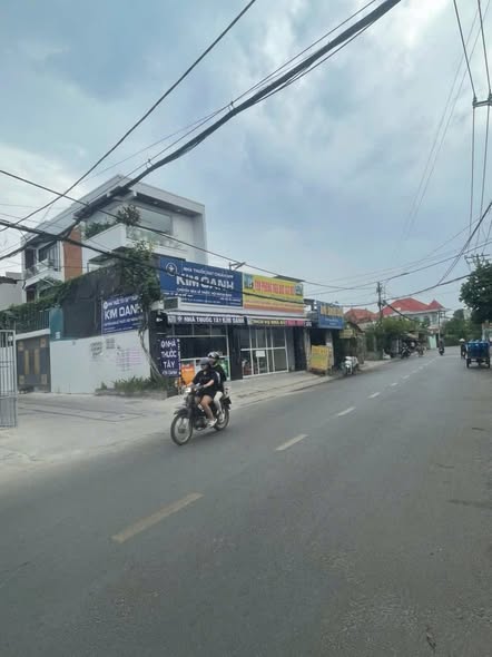 Bán nhằ mặt tiền 3 tầng 10x20m giá 14,8 tỷ Đường Tân Xuân 15977541