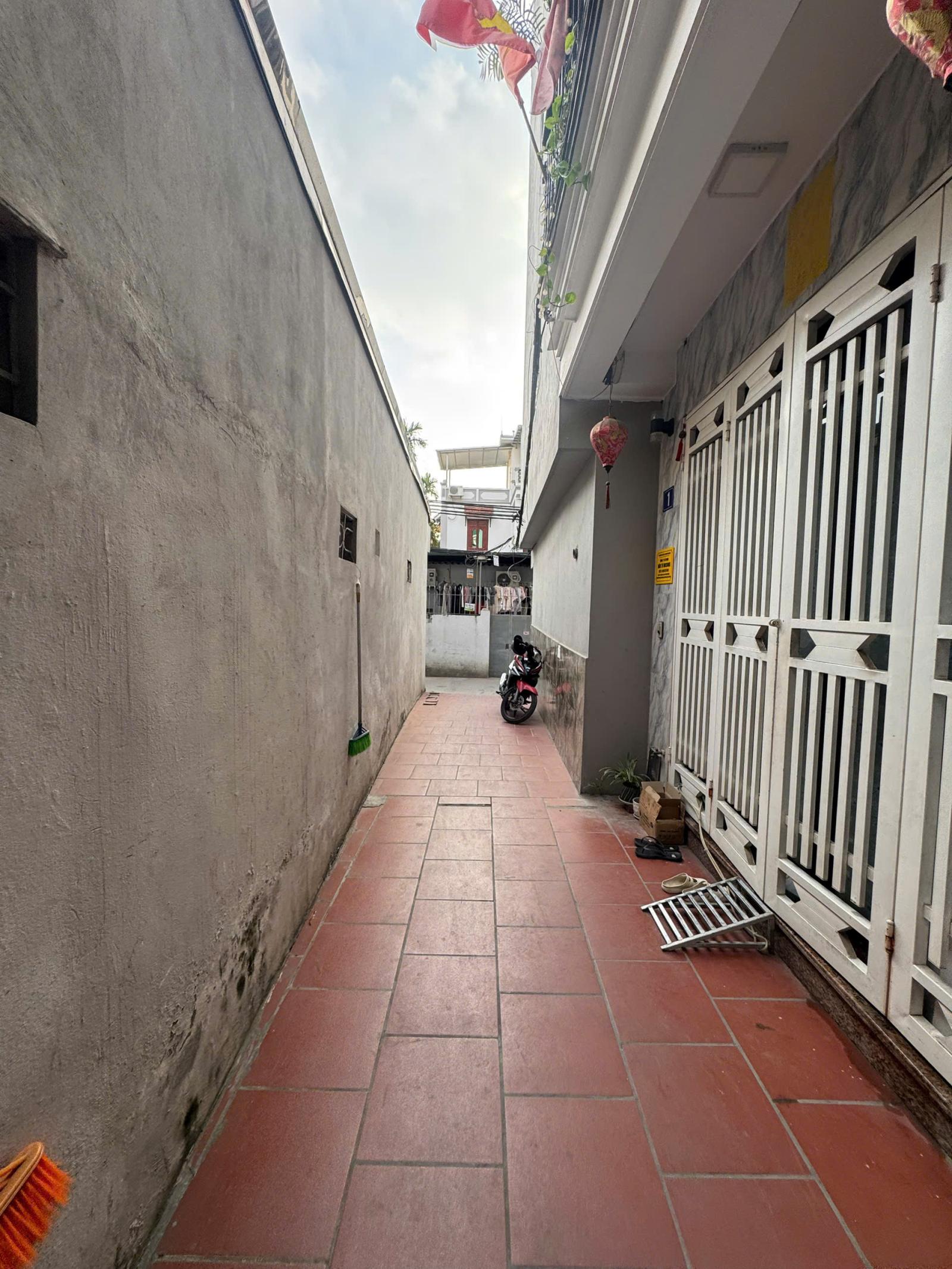 Bán nhà ngõ Đông Thiên, Vĩnh Hưng, Hoàng Mai, HN - 33m2, SĐ, nhỉnh 7 tỷ - 0911666522 15977546