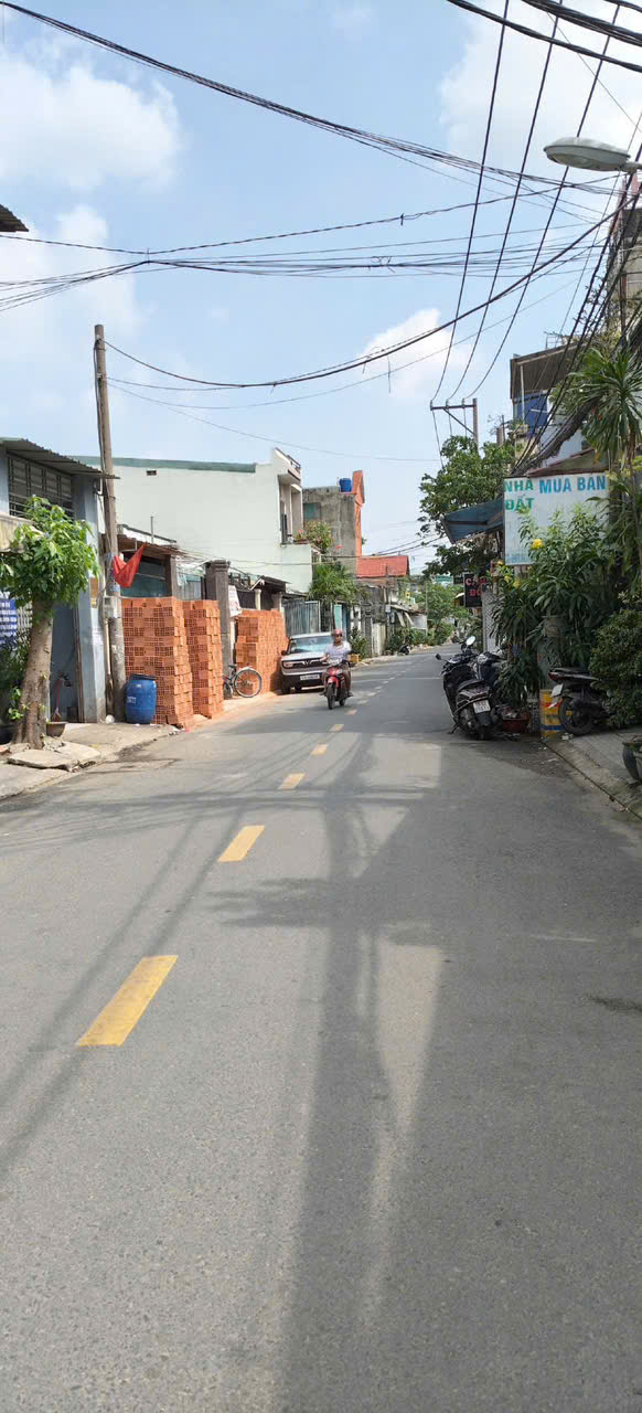 MẶT TIỀN NHỰA 8M TÂN THỚI NHẤT 13 – TRỤC KINH DOANH HIẾM Q12 GIÁ RẺ 15977566