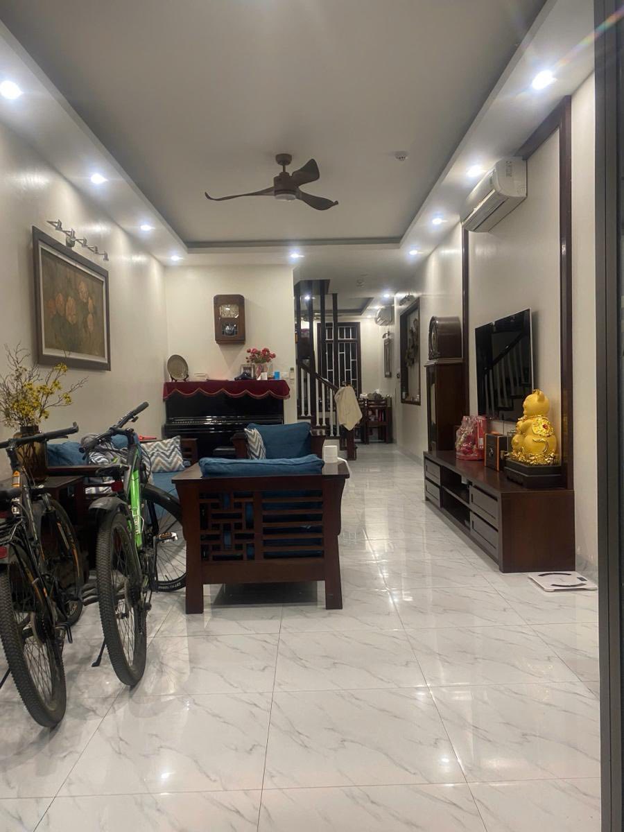 Bán nhà Võ Văn Dũng, 61m2, 4 tầng, mặt tiền 4m, 25.8 tỷ, vỉa hè, ô tô tránh, kinh doanh 15977581