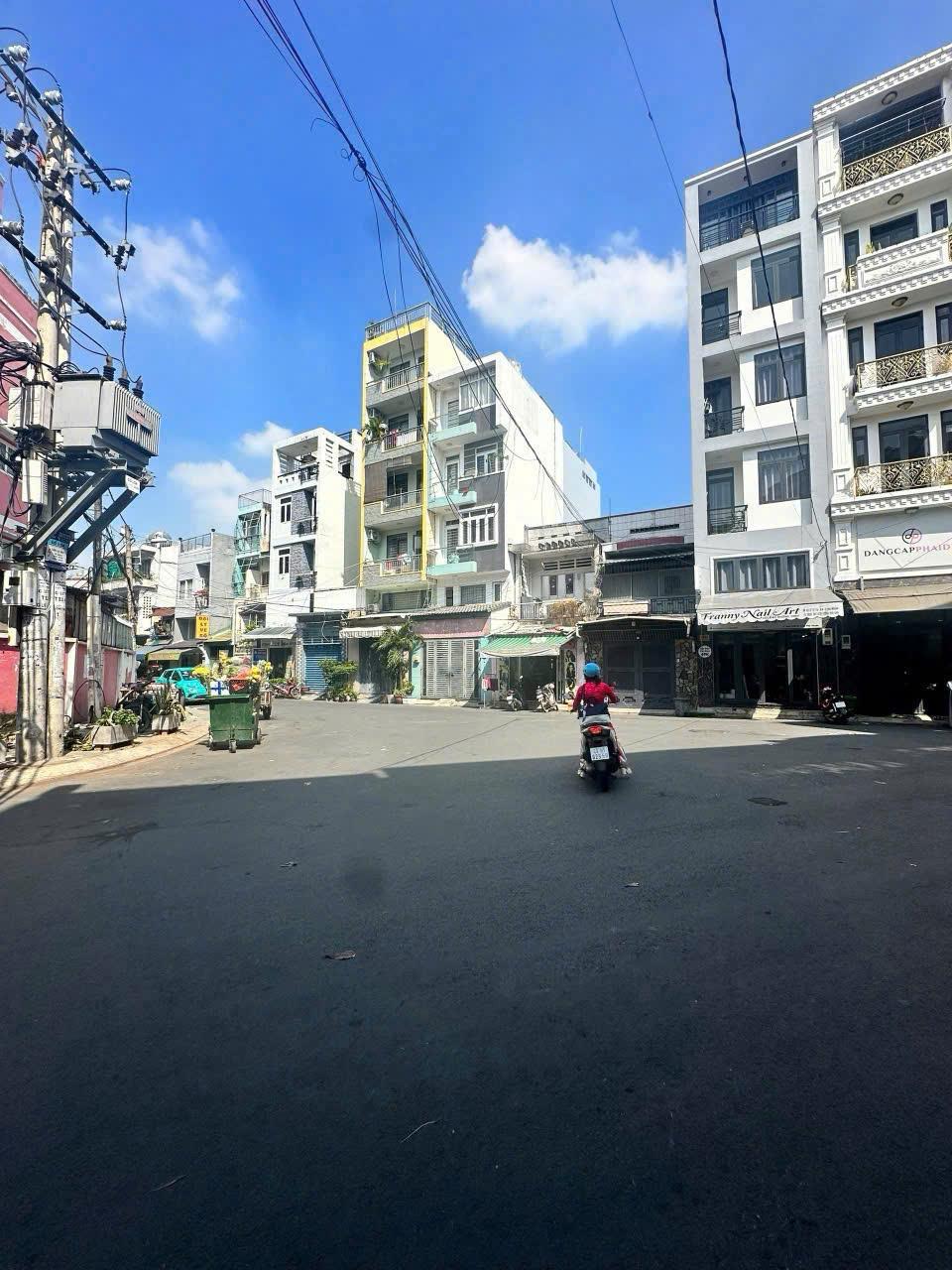 GIẢM 400TR CHÀO MỚI 9.5TY-  BÁN GẤP MẶT TIỀN 6 TẦNG 6PN 43M TRUNG TÂM PHÚ NHUẬN 15977590