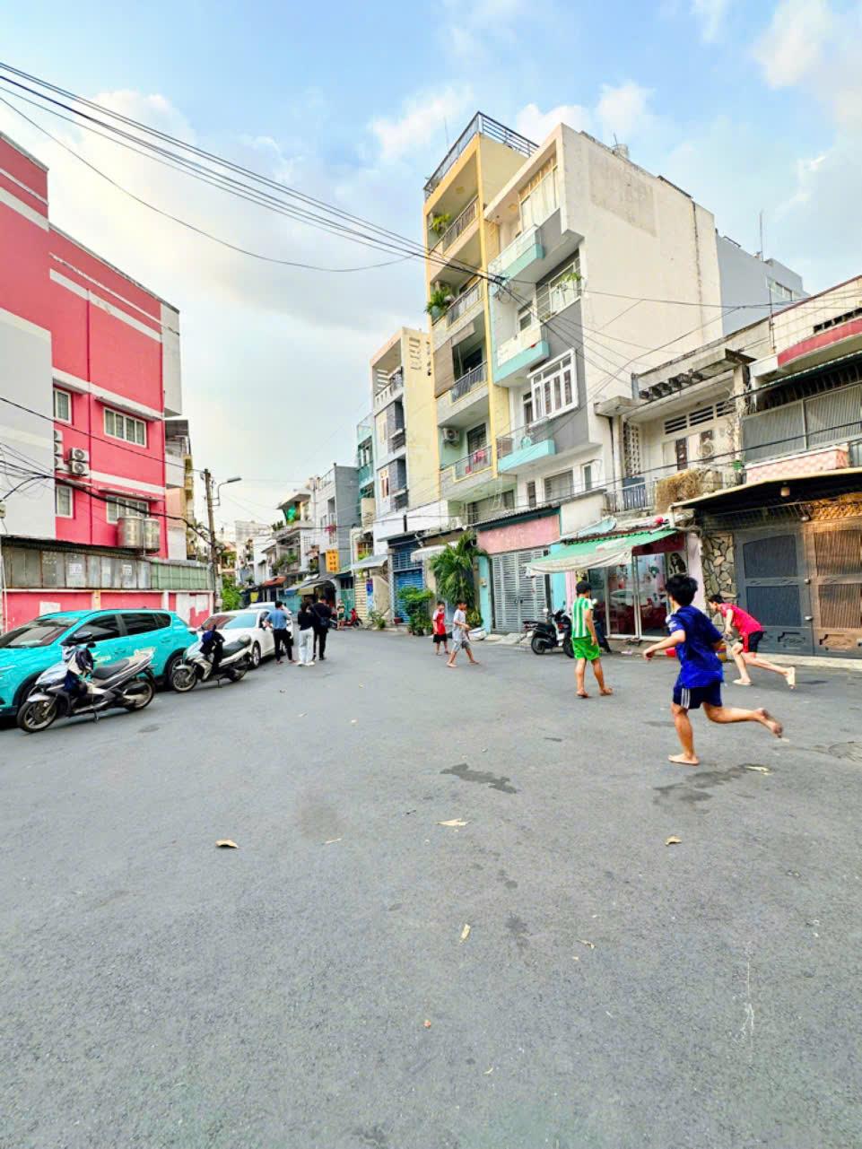 GIẢM 400TR CHÀO MỚI 9.5TY-  BÁN GẤP MẶT TIỀN 6 TẦNG 6PN 43M TRUNG TÂM PHÚ NHUẬN 15977590