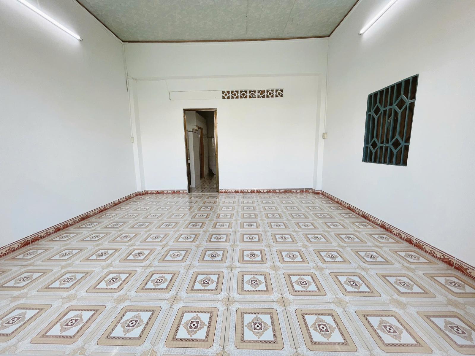 CHO THUÊ NHÀ MẶT TIỀN TRUNG TÂM Q3 CMT8 TPHCM 15977603