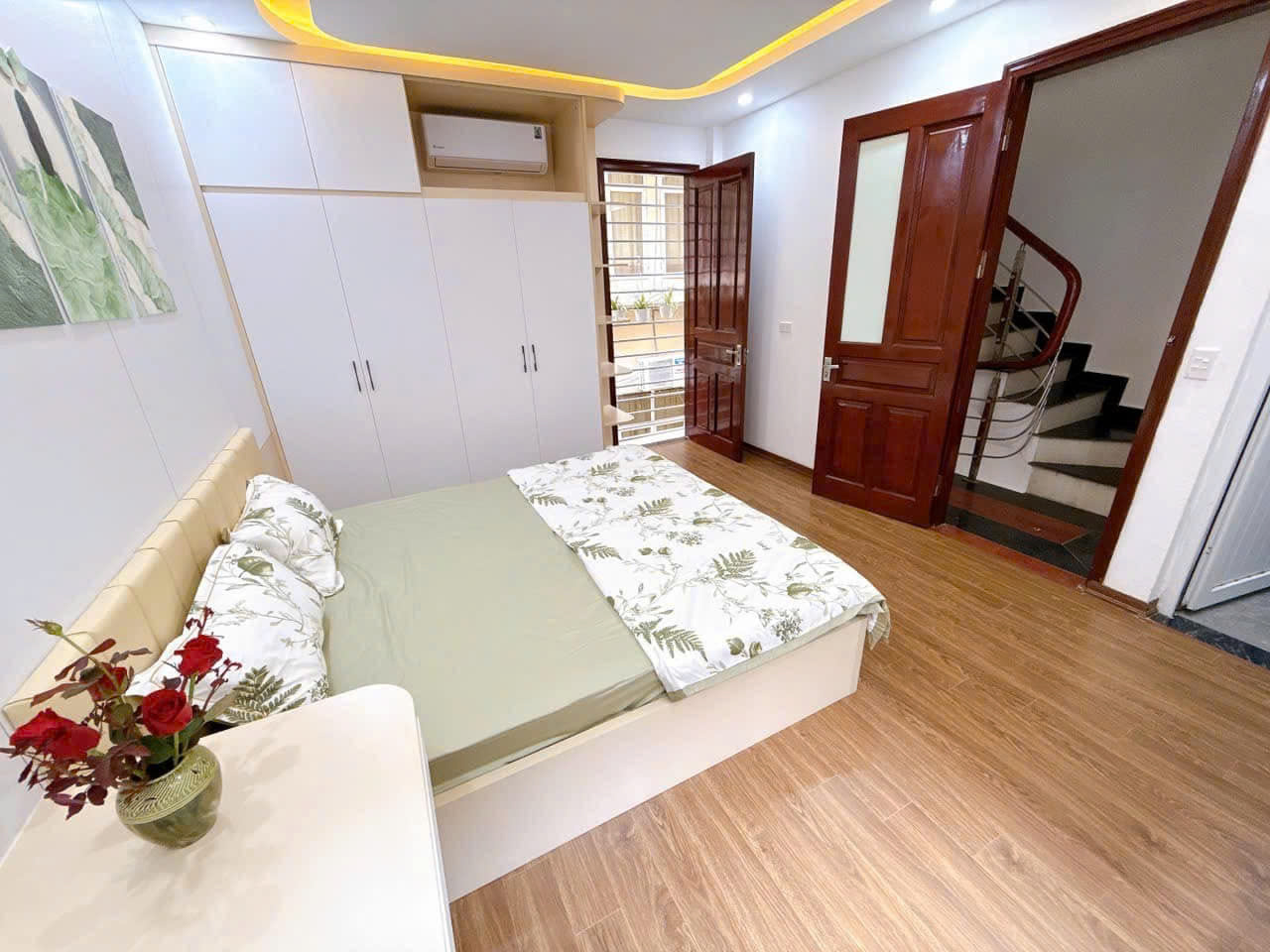 Bán nhà đẹp mặt ngõ phố Nguyễn Khang 40/45m2 5tầng mặt tiền 4.5m 12.5 tỷ Cầu Giấy 15977605