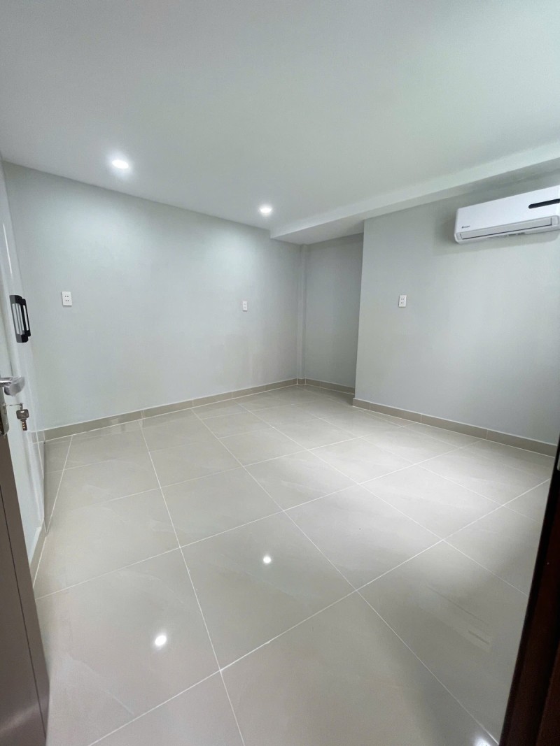 BÁN NHÀ TÂN BÌNH HXH 50M2 3 TẦNG NGANG 4.5M 3 PN ĐẸP LL LẠC LONG QUÂN 5.95 TỶ. 15977612