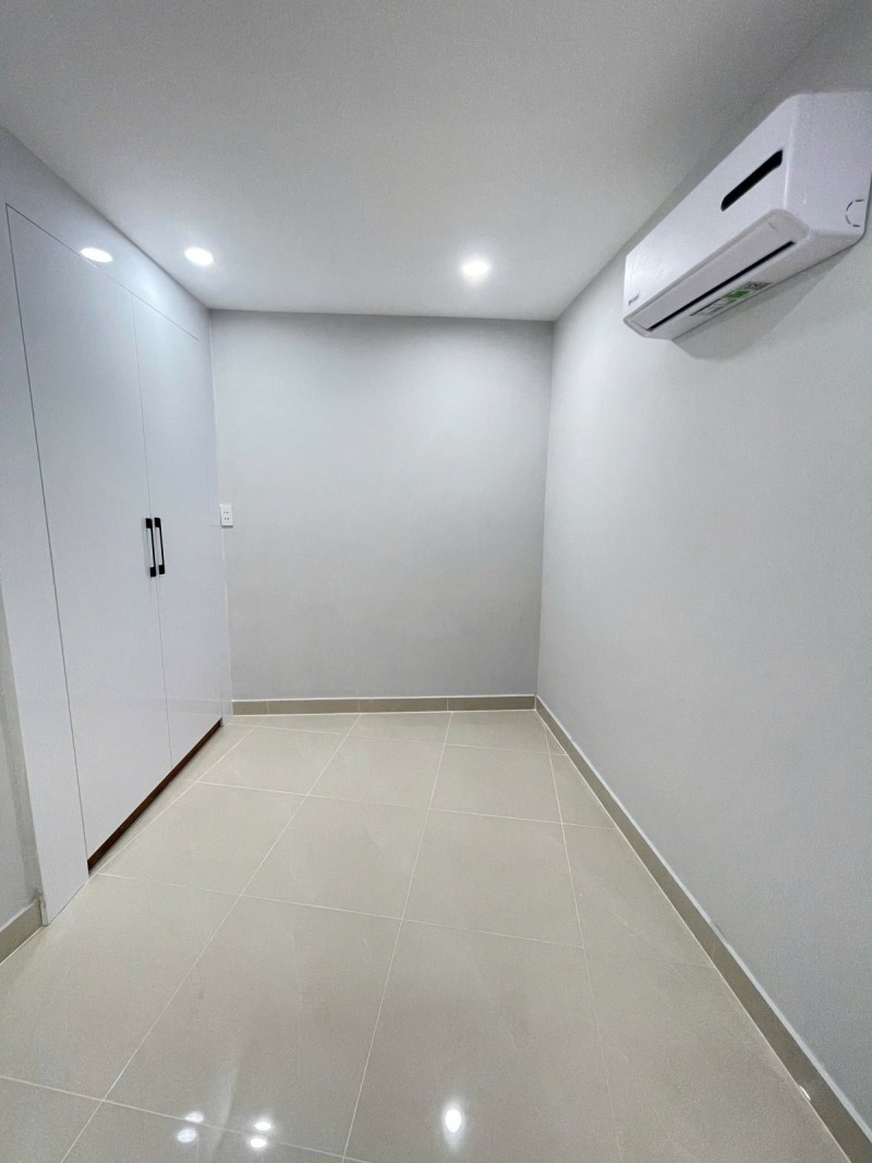 BÁN NHÀ TÂN BÌNH HXH 50M2 3 TẦNG NGANG 4.5M 3 PN ĐẸP LL LẠC LONG QUÂN 5.95 TỶ. 15977612