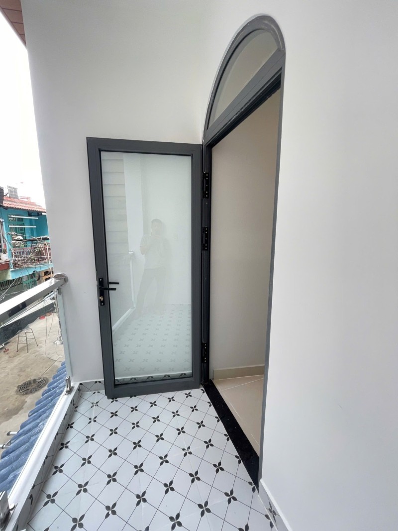 BÁN NHÀ TÂN BÌNH HXH 50M2 3 TẦNG NGANG 4.5M 3 PN ĐẸP LL LẠC LONG QUÂN 5.95 TỶ. 15977612