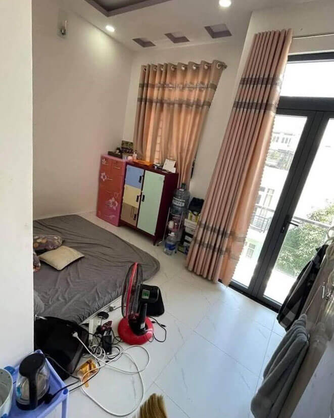 Bán nhà Q7: 81m2, ngang 6m, 4 tầng, 10pn, sổ hồng, nguyễn văn quỳ, giá 10.5 tỷ, liên hệ 0907951568. 15977642