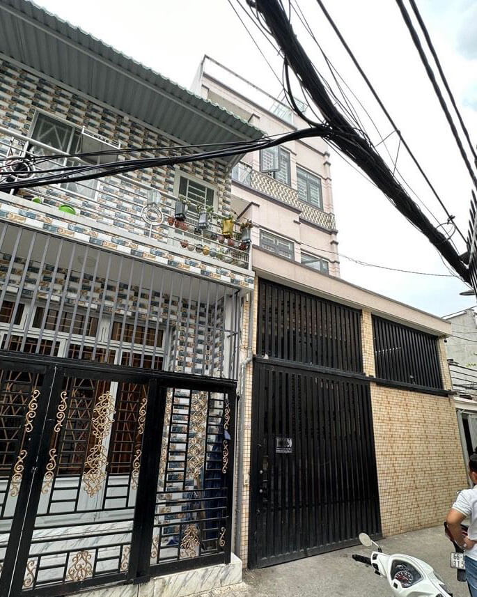 Bán nhà Q7: 81m2, ngang 6m, 4 tầng, 10pn, sổ hồng, nguyễn văn quỳ, giá 10.5 tỷ, liên hệ 0907951568. 15977642