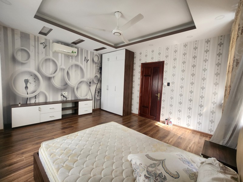 Bán nhà mặt phố đường số 28, Phường Cát Lái, Q2, TP HCM. DT 76m2, 4 tầng, SH. Giá 10.59  tỷ. 15977674