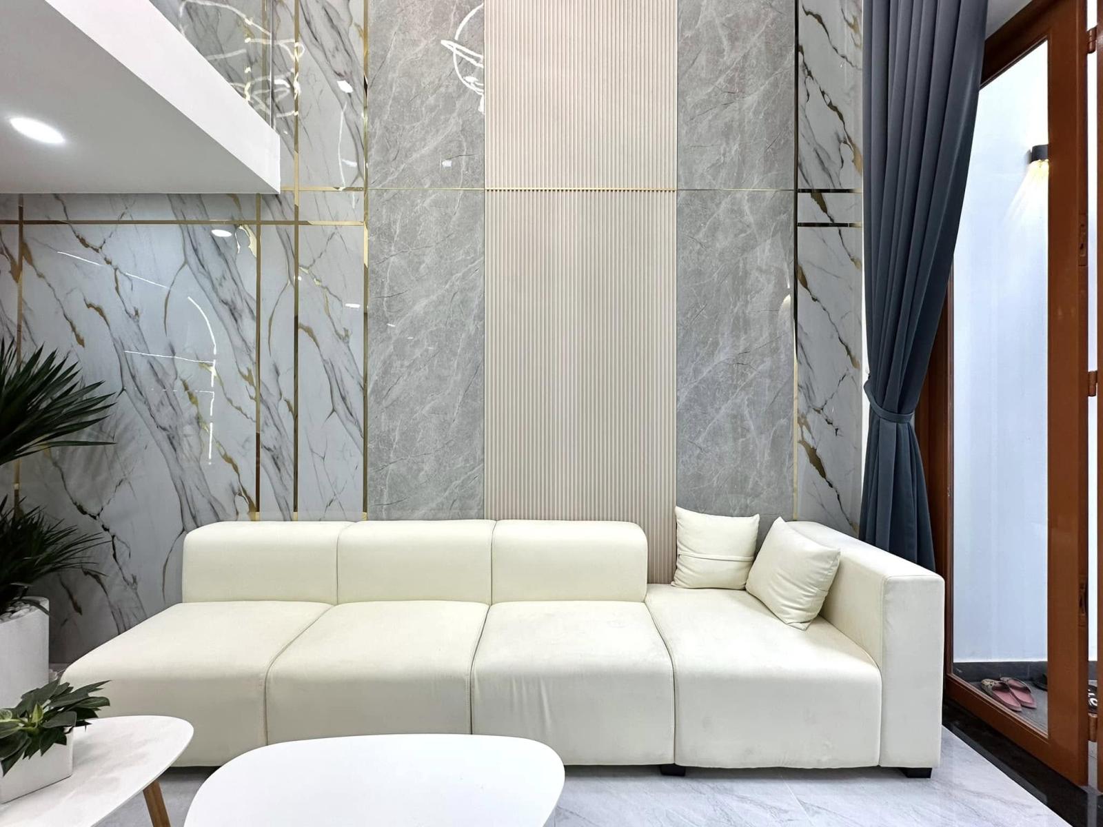 GẤP!BÁN NHÀ ĐỨC DIỄN,BỂ BƠI TỪ LIÊM OTO,NGÕ THÔNG,DT:40Mx5T,MT:4m, Giá: 8.4ty 15977676