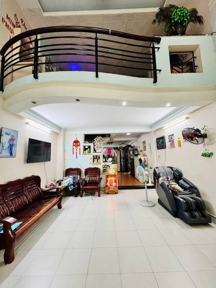 Nhà HXH Đường Hoàng Hoa Thám Phường 5 Quận Phú Nhuận Cũ. 15977682