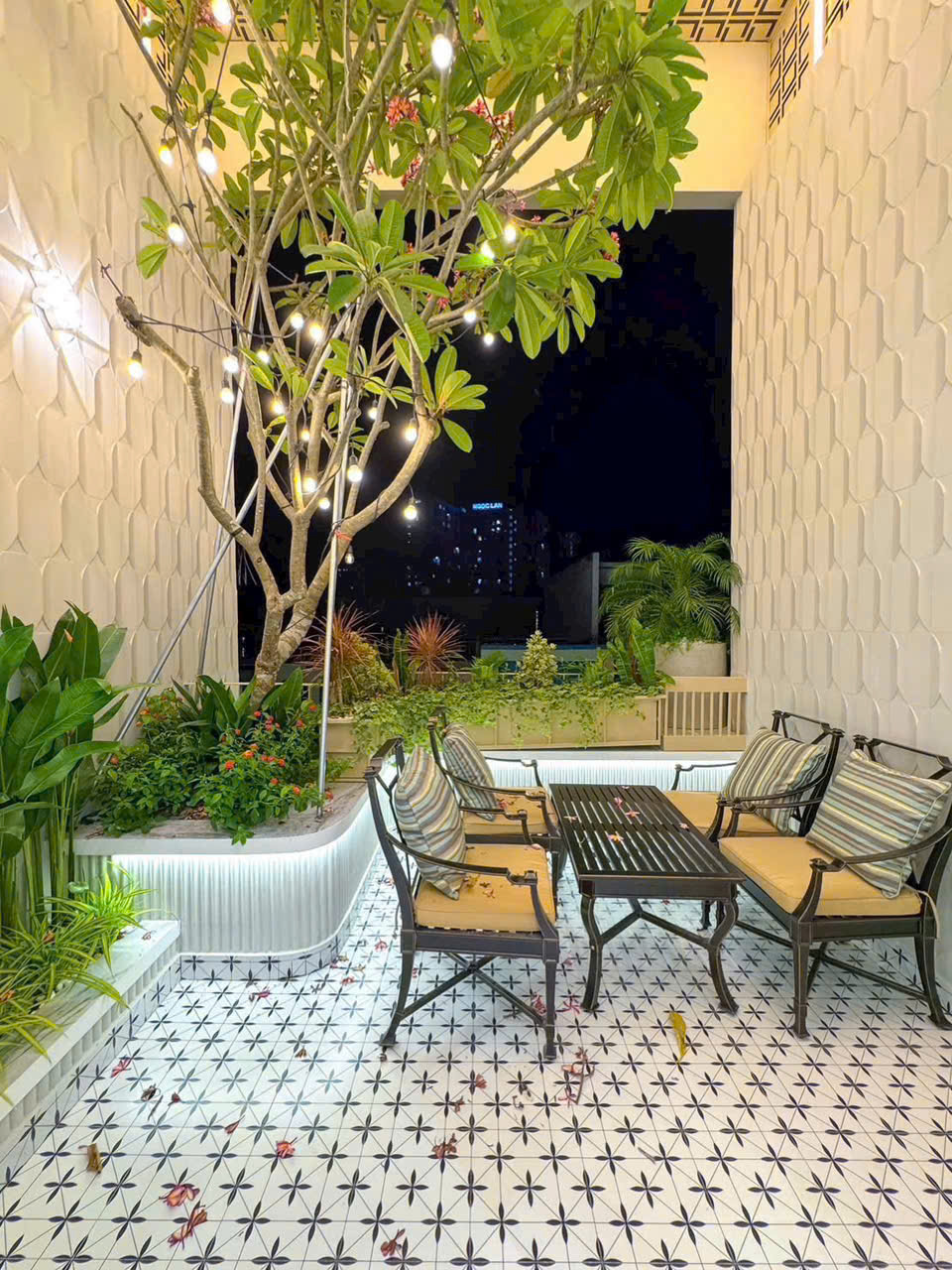 NHÀ PHỐ HIỆN ĐẠI - KDC NAM LONG, PHÚ THUẬN, QUẬN 7 - CÓ THANG MÁY - LIỀN KỀ PHÚ MỸ HƯNG - GIÁ 22,5 15977690