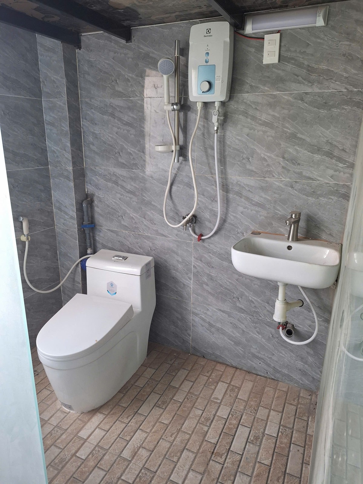 Bán tòa căn hộ đường Cẩm Nam 100m2, 6 tầng 21 phòng, giá 10.3 tỷ 15977691