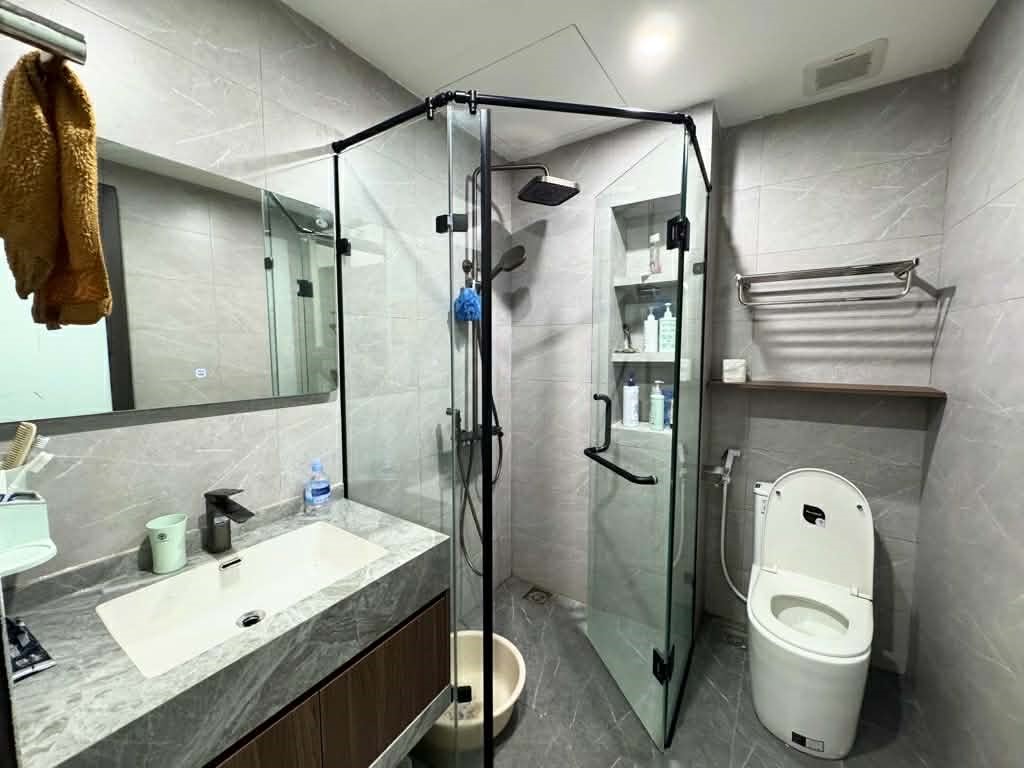 NHÀ PHỐ NGUYỄN CHÍ THANH_10m RA PHỐ_62m2 x 6 TẦNG THANG MÁY_ÔTÔ TRÁNH, ĐỖ CỬA_KINH DOANH, VĂN PHÒNG 15977694