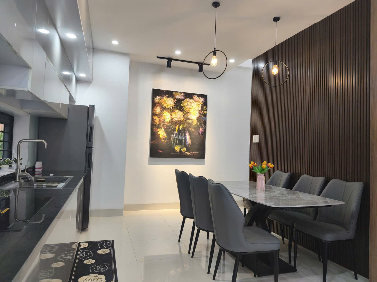 ► Lô góc sát Ô tô gần Nguyễn Hoàng, 55m2, 3 mê mới tinh, 3PN khép kín. dòng tiền 22tr 15977710