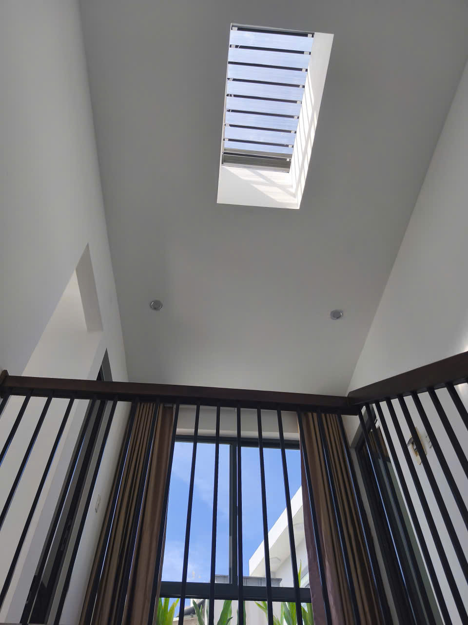 ► Lô góc sát Ô tô gần Nguyễn Hoàng, 55m2, 3 mê mới tinh, 3PN khép kín. dòng tiền 22tr 15977710