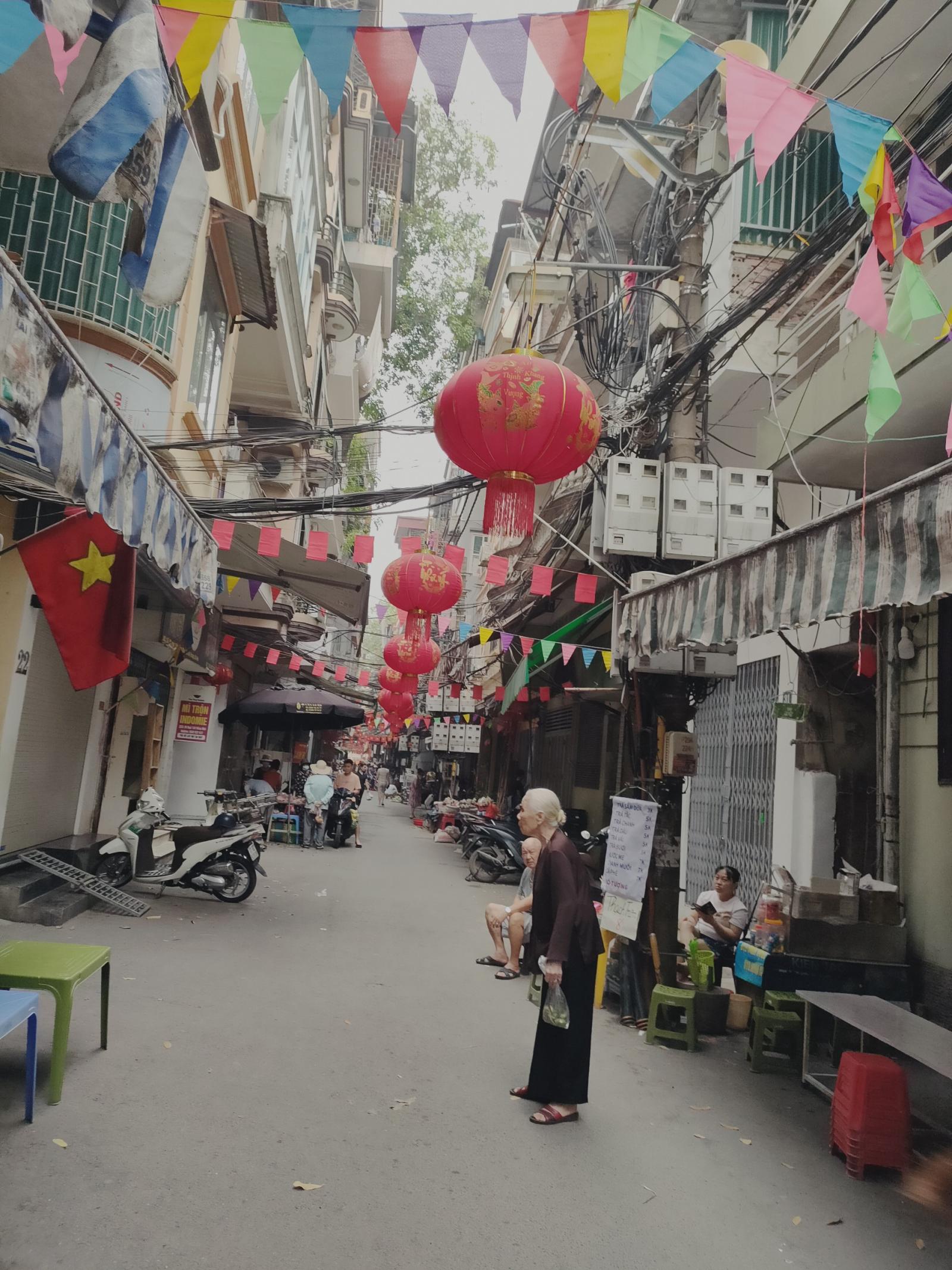 Bán gấp giá rẻ Trần Quý  Cáp 23m, 4 tầng, mặt tiền 5m, 5.5 tỷ Đống Đa. 15977737