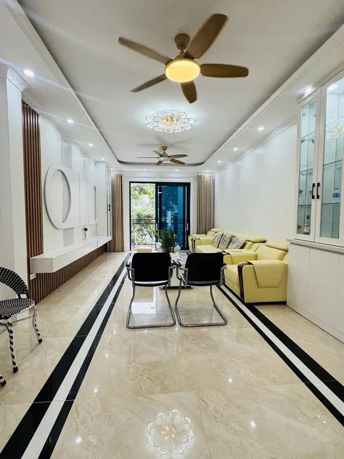 RẺ NHẤT NGỌC THỤY 50M2 7 TẦNG DÂN XÂY FULL NỘI THẤT, Ô TÔ ĐỖ CỬA, 4PN - 1X TỶ 15977738