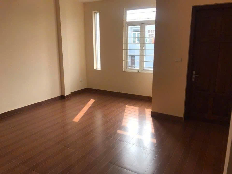 Cho thuê phòng tầng 3 nhà riêng tại Long Biên, Hà Nội 15977739