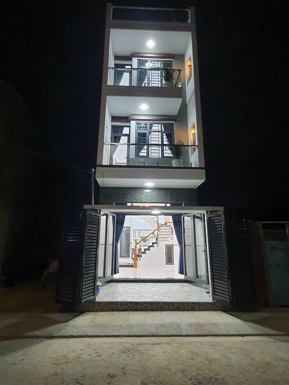 Bán nhà mới xây Full nội thất đướng số 8 linh xuân thủ đức LH:0909428959. 13334907