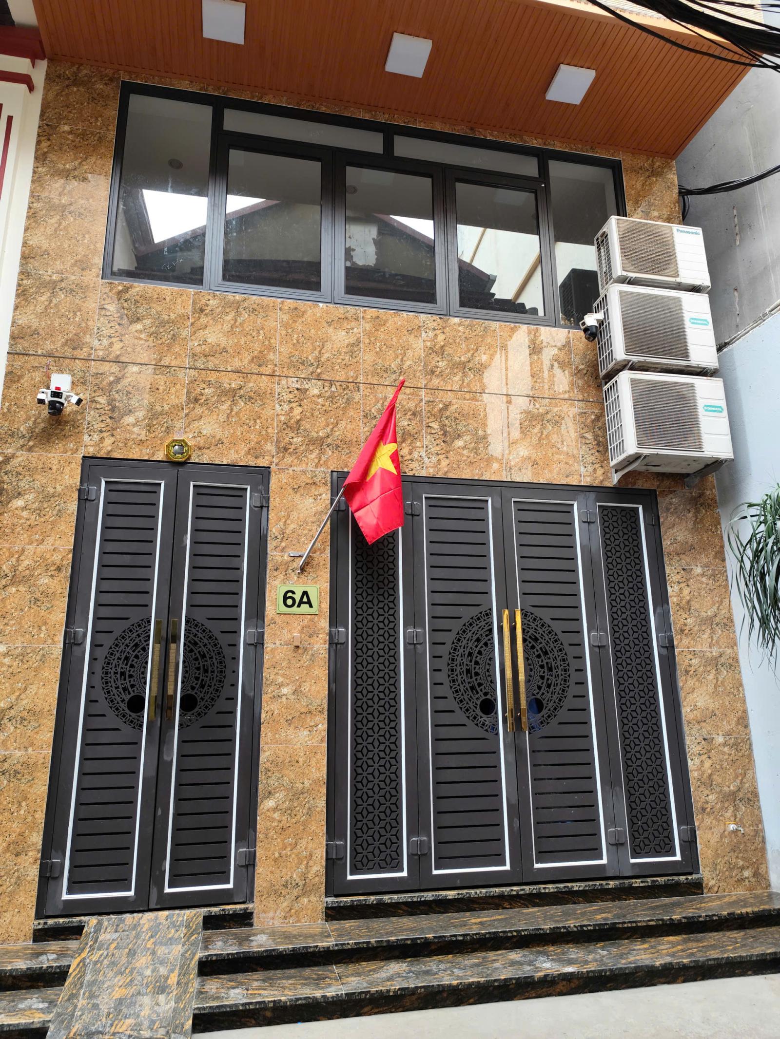 CHO THUÊ VĂN PHÒNG / HỘ GIA ĐÌNH – NHÀ MỚI CÓ THANG MÁY – Võ Chí Công, Tây Hồ, Hà Nội 15977776