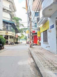 Cho thuê tầng 1, diện tích 18m2 ( không ở) - có lối đi, vệ sinh riêng. 15977779