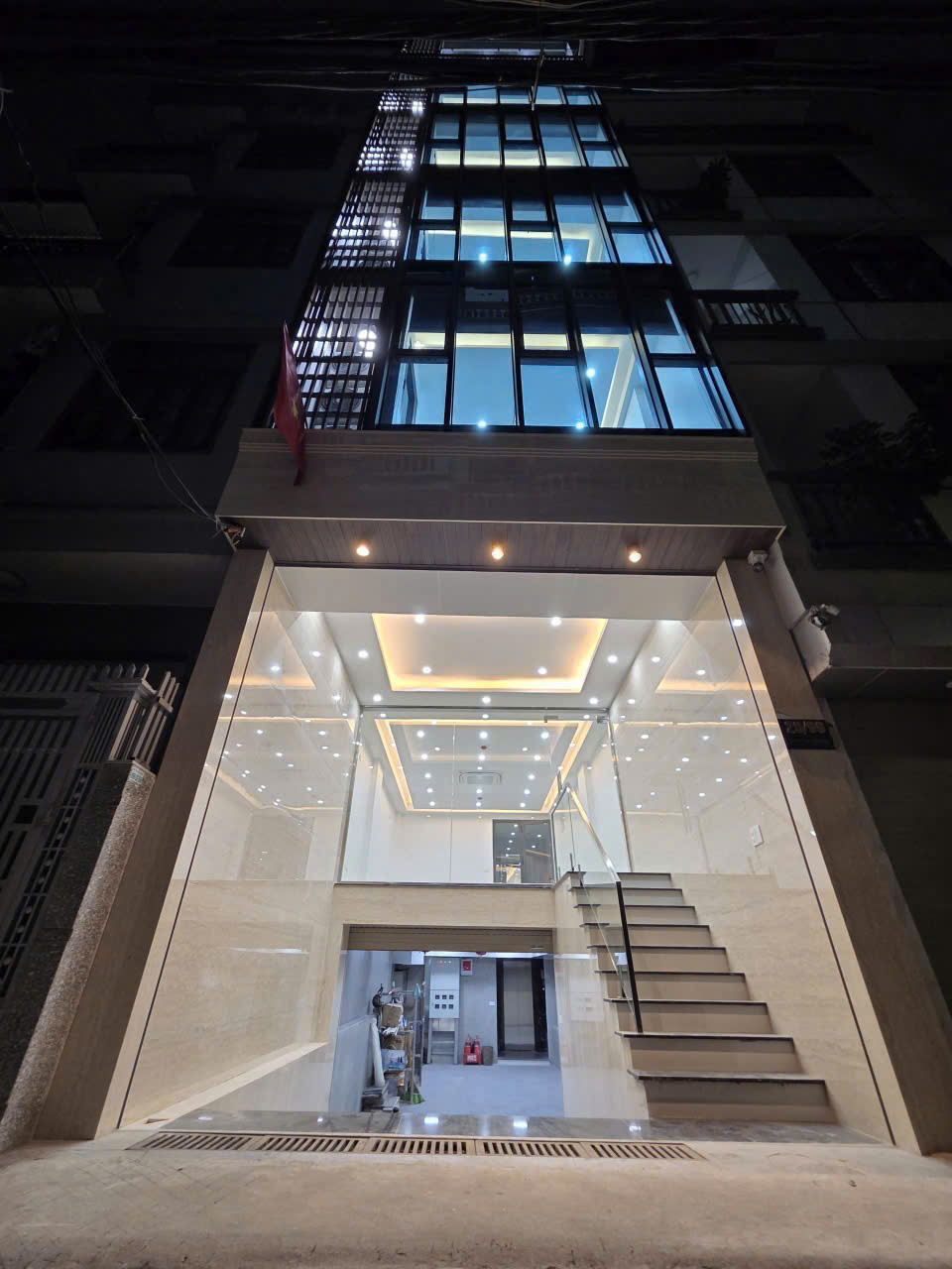 Bán nhà phố Nguyễn Bá Khoản – Cầu Giấy – 72m² – 9 tầng – Thang máy – 35 tỷ LH 0975124520 15977786