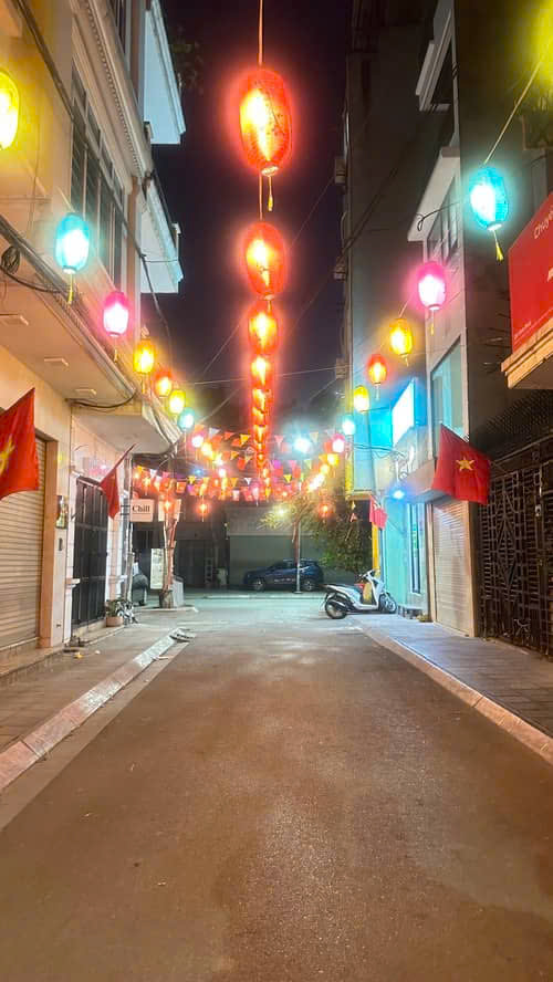 HIẾM! NHÀ QUẦN NGỰA 58M 6 TẦNG GARA Ô TÔ Ở SƯỚNG GIÁ 32 TỶ 0878168006 15977792