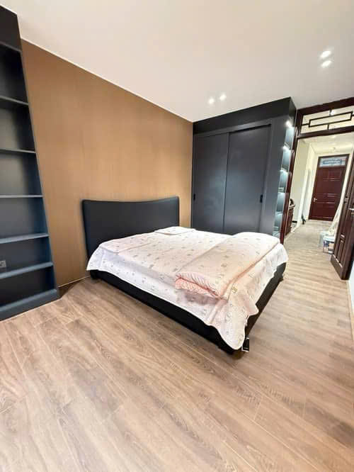 HIẾM! NHÀ QUẦN NGỰA 58M 6 TẦNG GARA Ô TÔ Ở SƯỚNG GIÁ 32 TỶ 0878168006 15977792