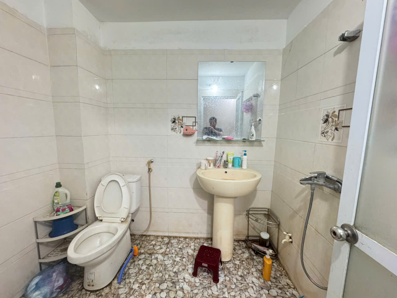 Bán gấp căn nhà 3 tầng gần chợ - trung tâm thị trấn Chi Đông, Mê Linh - kinh doanh sầm uất 15977811