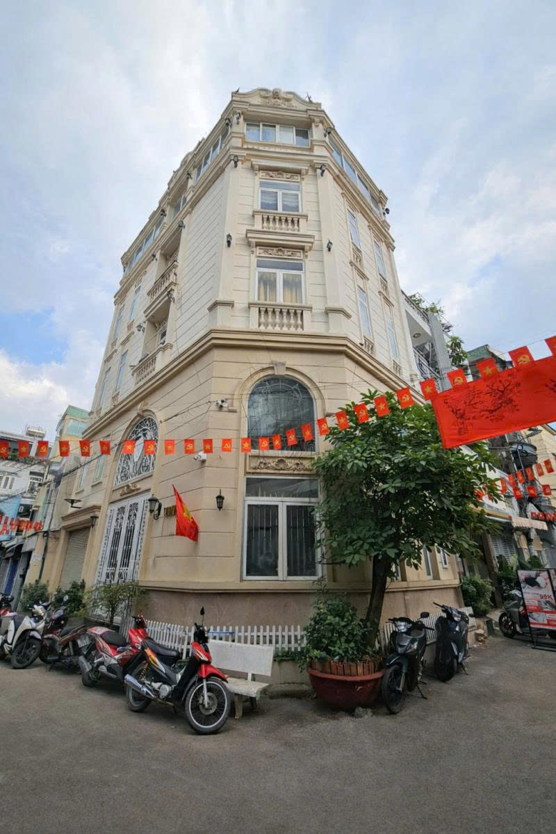 Bán nhà 2 Mặt tiền Hẻm 8m Nguyễn Văn Lượng, 7,5x11m, 5 Tầng - thang máy,Sổ A4, 14,9 tỷ. 15977813