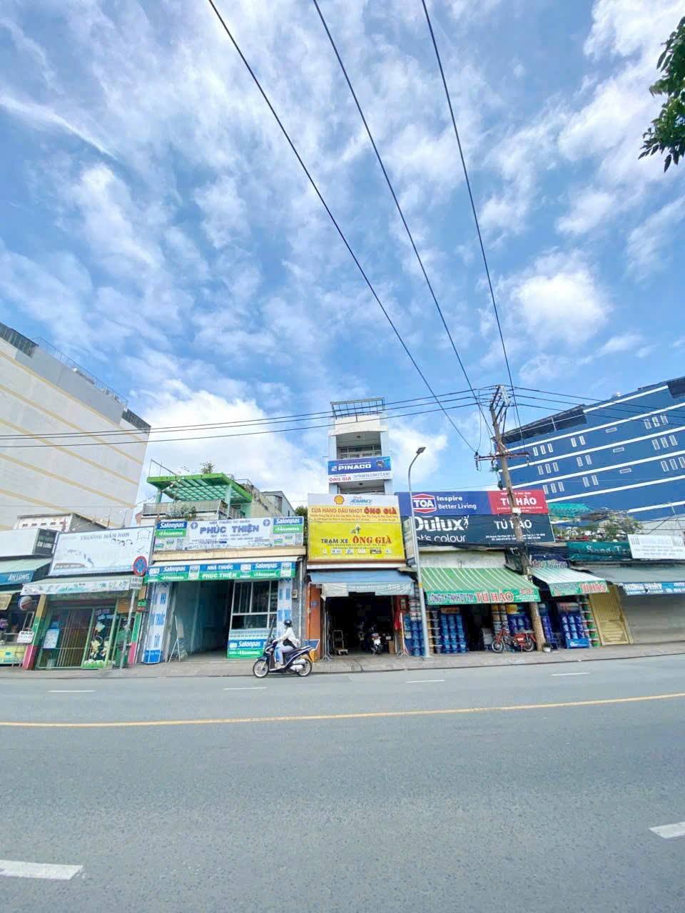 GIÁ RẺ NHẤT TRỤC HUỲNH TẤN PHÁT, QUẬN 7 - NHÀ MẶT TIỀN - CÓ DÒNG TIỀN 28TR/THÁNG - GIÁ 13,5 TỶ 15977821