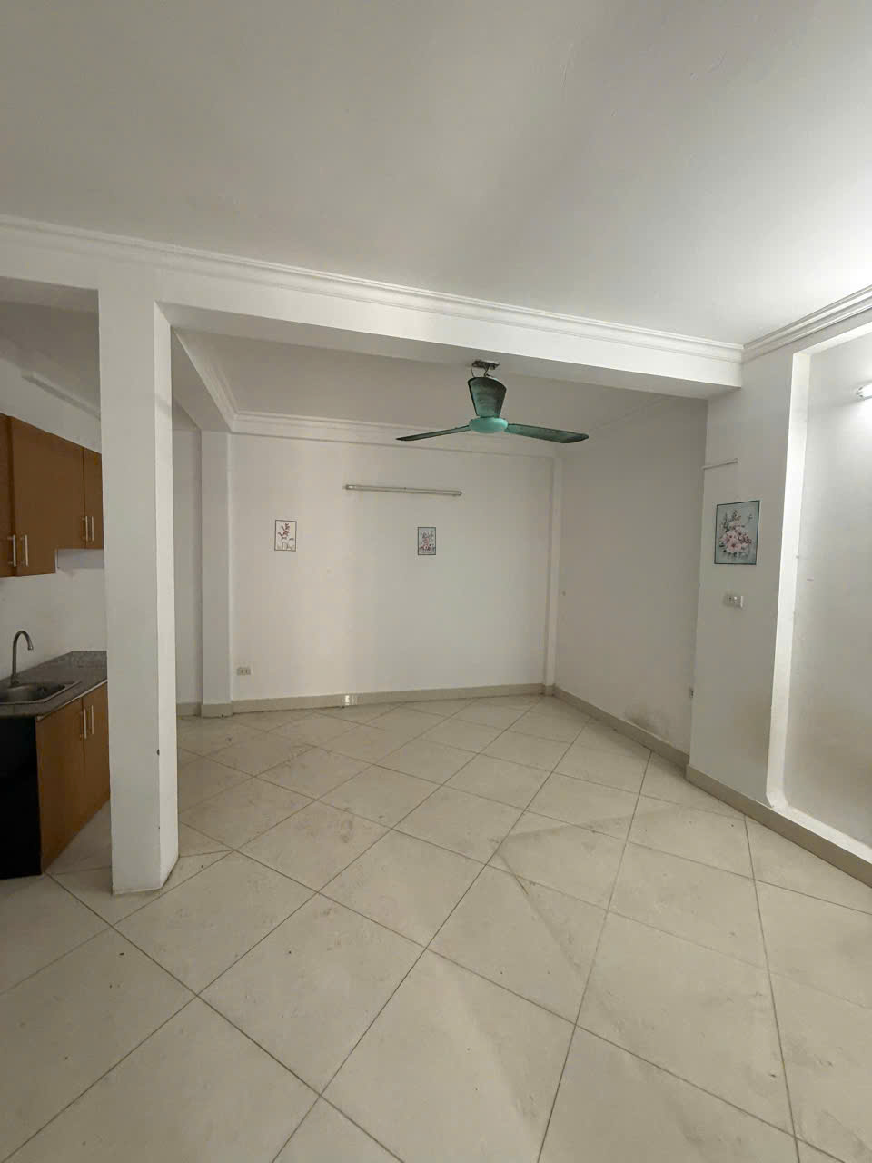 NHỈNH 7.x TỶ  CHÍNH CHỦ CẦN BÁN GẤP NHÀ HAI BÀ TRƯNG TRẦN KHÁT TRÂN  5 TẦNG 3 NGỦ  SỔ ĐỎ PHÁP LÝ 15977833