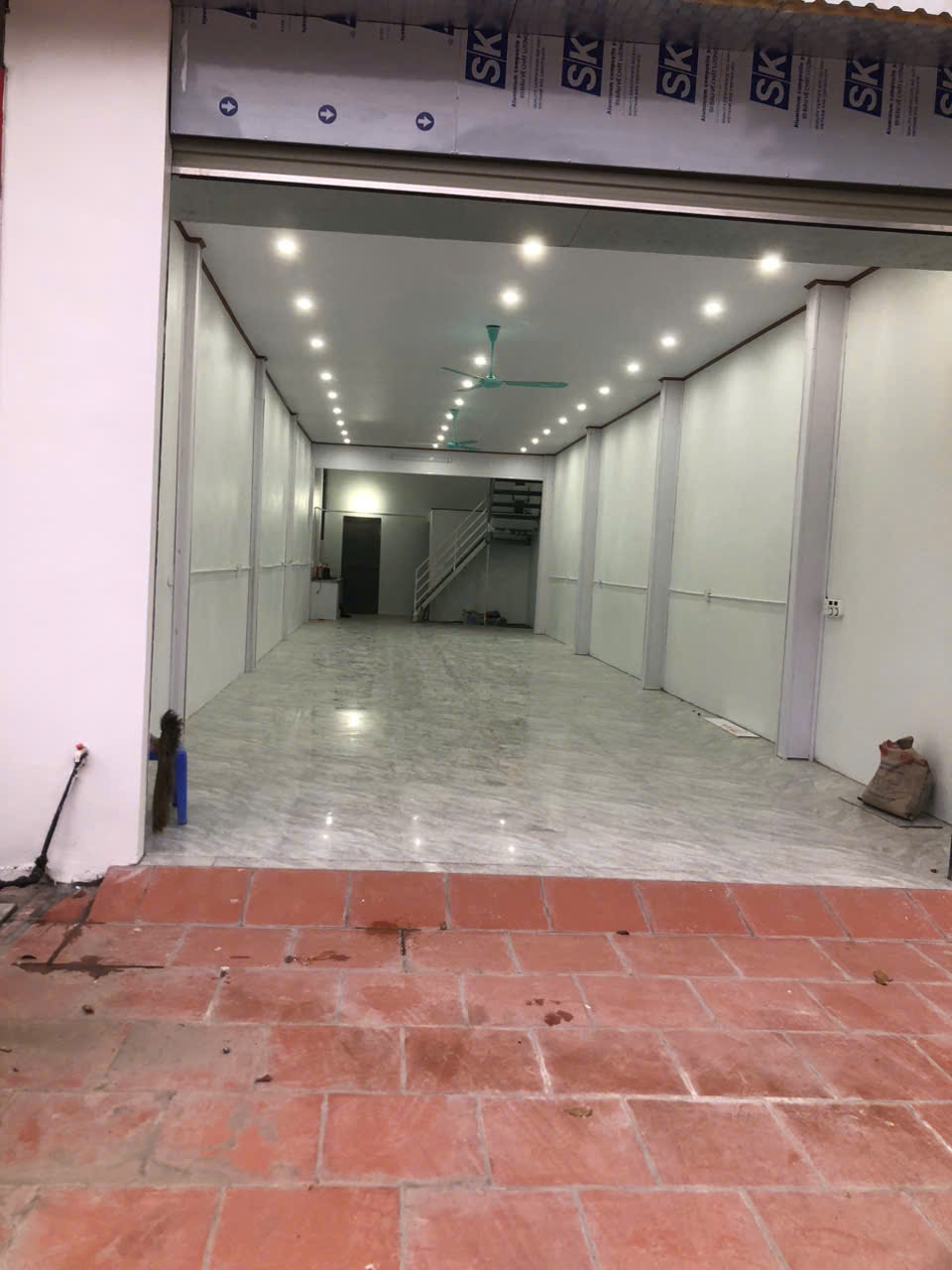 CHO THUÊ NHÀ 2 TẦNG MẶT ĐƯỜNG NGUYỄN QUYỀN – KHẢ LỄ 2, VÕ CƯỜNG, TP BẮC NINH 15977884