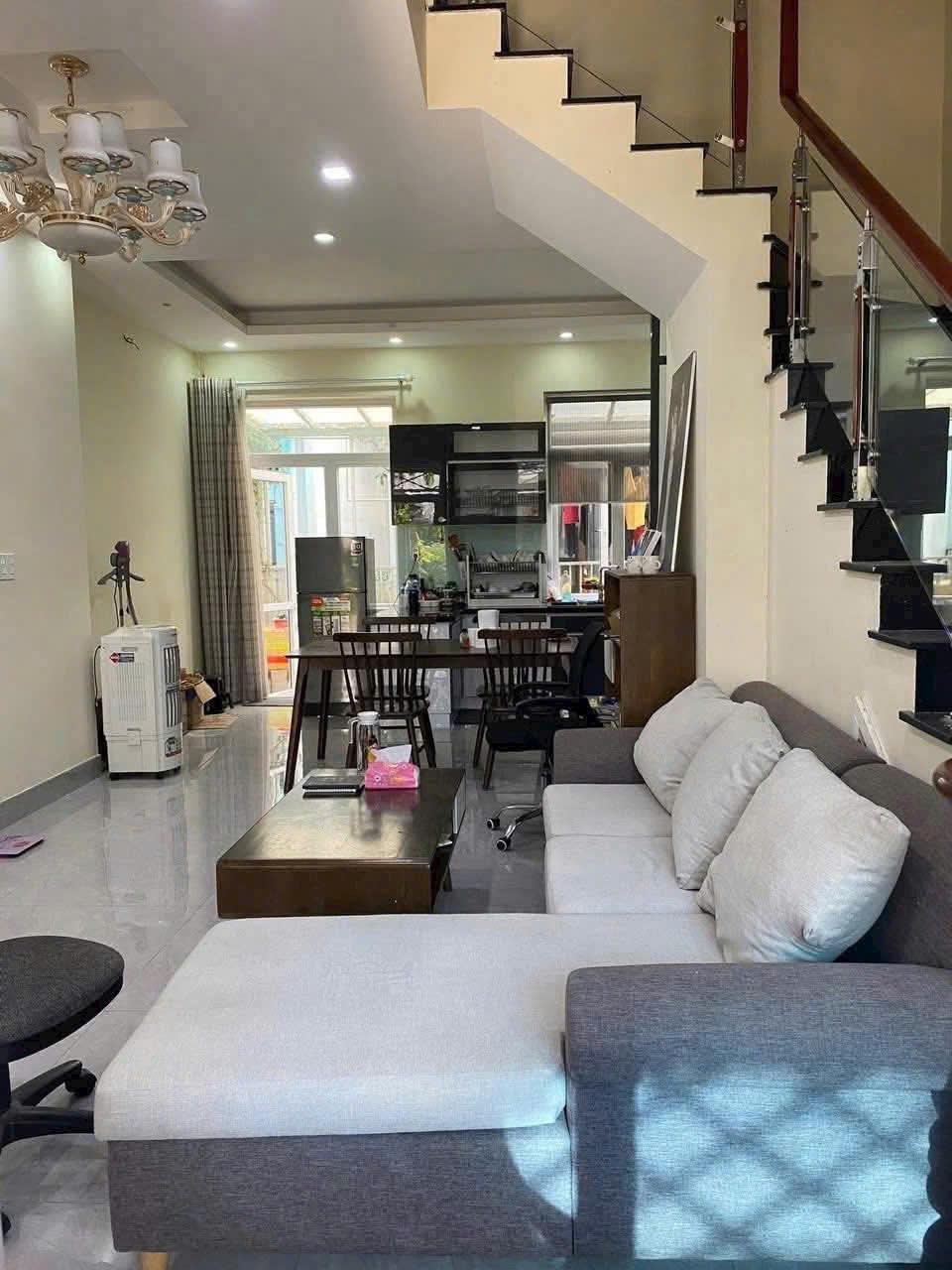 Bán nhà KDC Park Rieverside, DT 75m2, trệt + 2 lầu, 4 PN, 3wc giá chào 12 tỷ bớt lộc 15977897