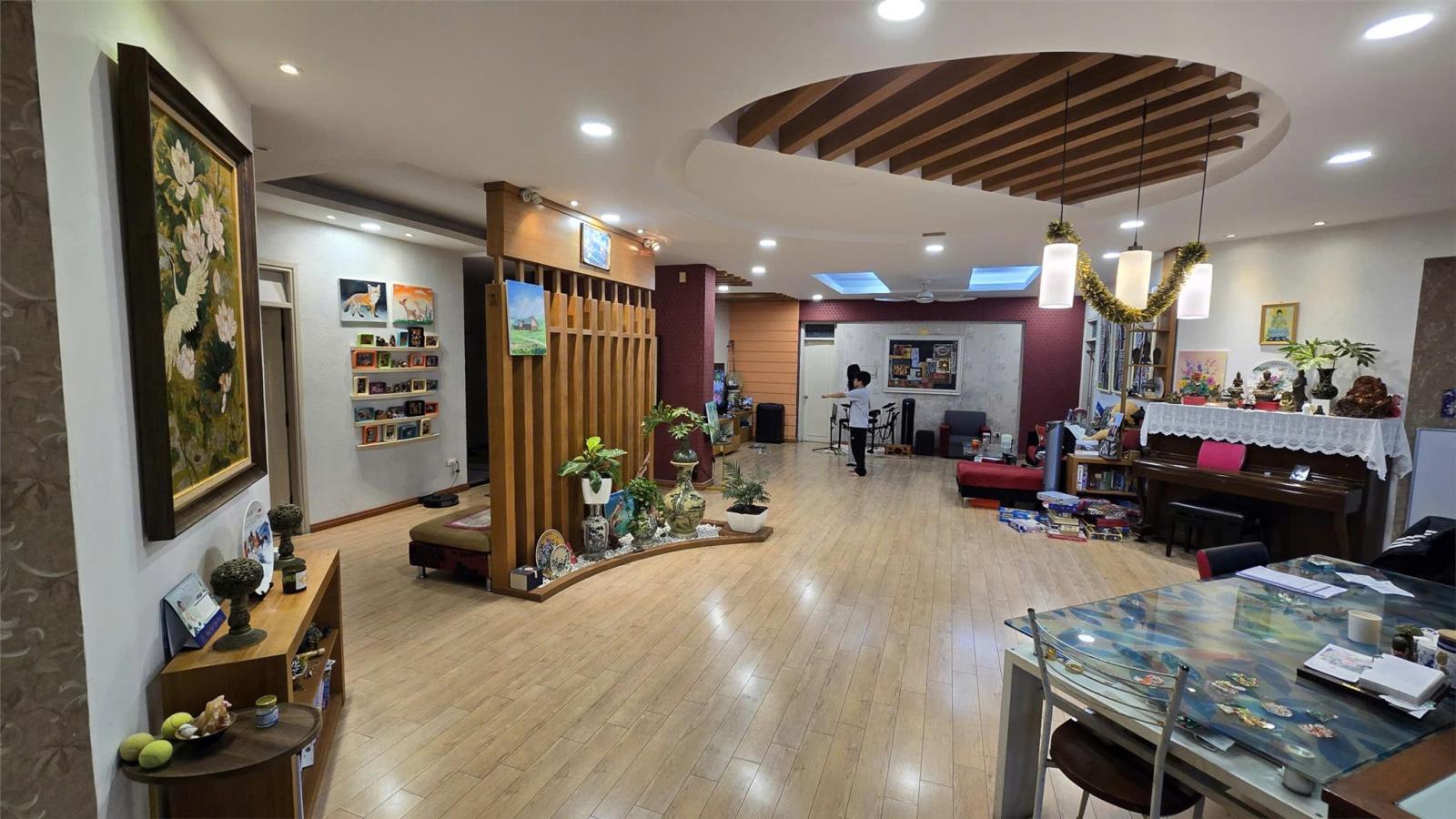 Cho thuê căn hộ penthouse 275m2 làm văn phòng hoặc ở tại Thanh Xuân Hà Nội 15977931