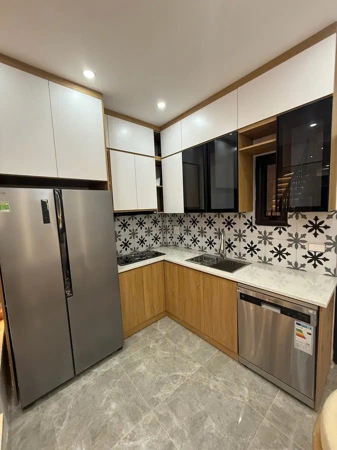 BÁN NHÀ MỚI Phố Ngọc Thụy-Long Biên 48m2 X 7.6 Tỷ.2 THOÁNG FULL  NỘI THẤT. 15977933