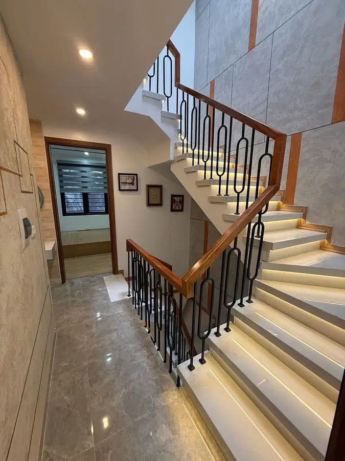 BÁN NHÀ MỚI Phố Ngọc Thụy-Long Biên 48m2 X 7.6 Tỷ.2 THOÁNG FULL  NỘI THẤT. 15977933