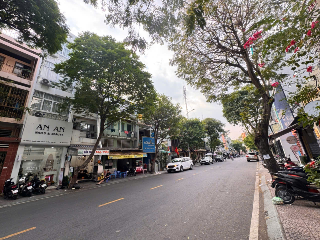 BÁN NHÀ MẶT TIỀN KD Đ.NGUYỄN CẢNH CHÂN, P.CẦU ÔNG LÃNH, QUẬN 1 - HDT THUÊ ĐỀU 22TR/TH - VỊ TRÍ ĐẸP 15977947