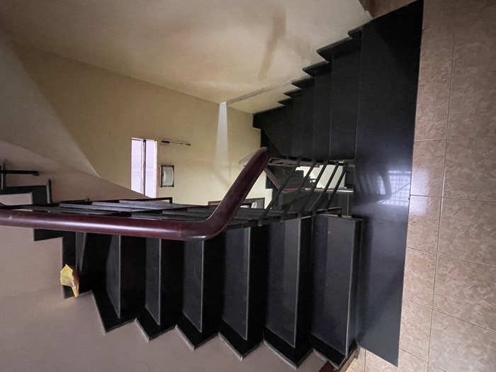 GIÁ 6,8 TỶ  6 PHÒNG NGỦ – 2 SÂN THƯỢNG – HẺM XE TẢI 15978026