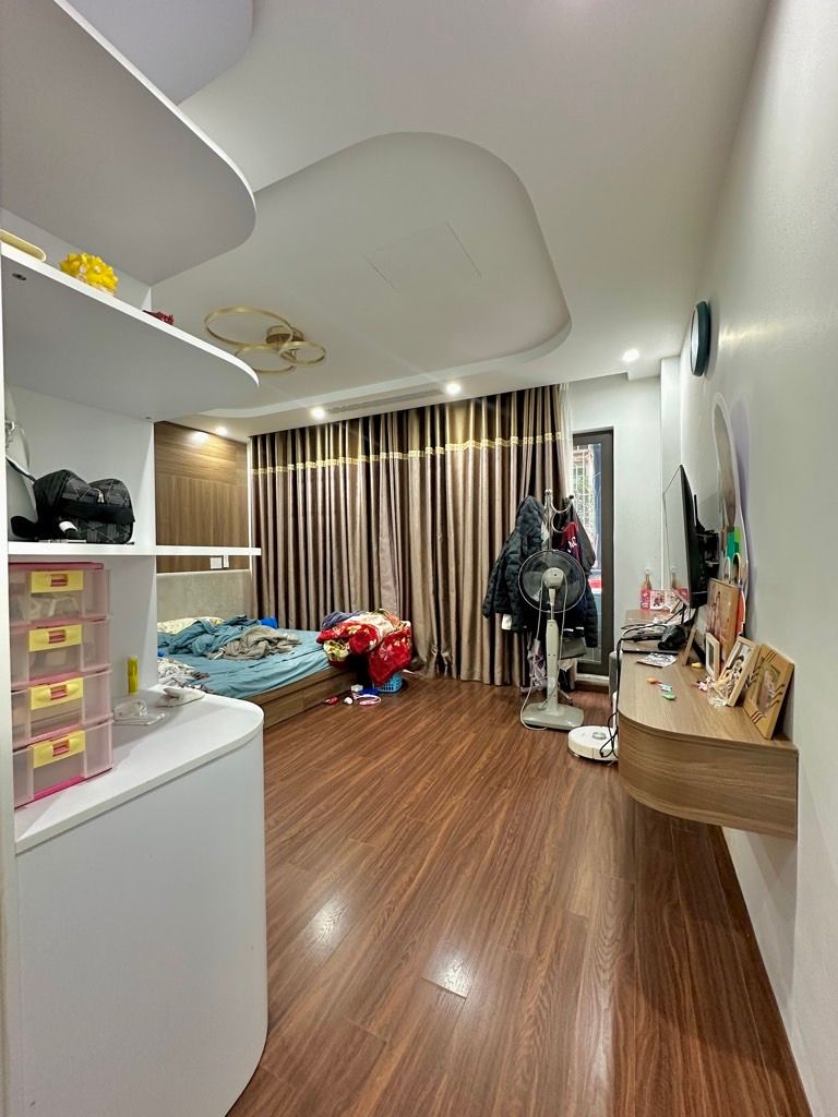 Bán nhà siêu đẹp phố Trạm- Ngõ cực nông Full NT- Dân xây- Oto tránh- thang máy -48m 6 tầng 13,x tỷ 15978031