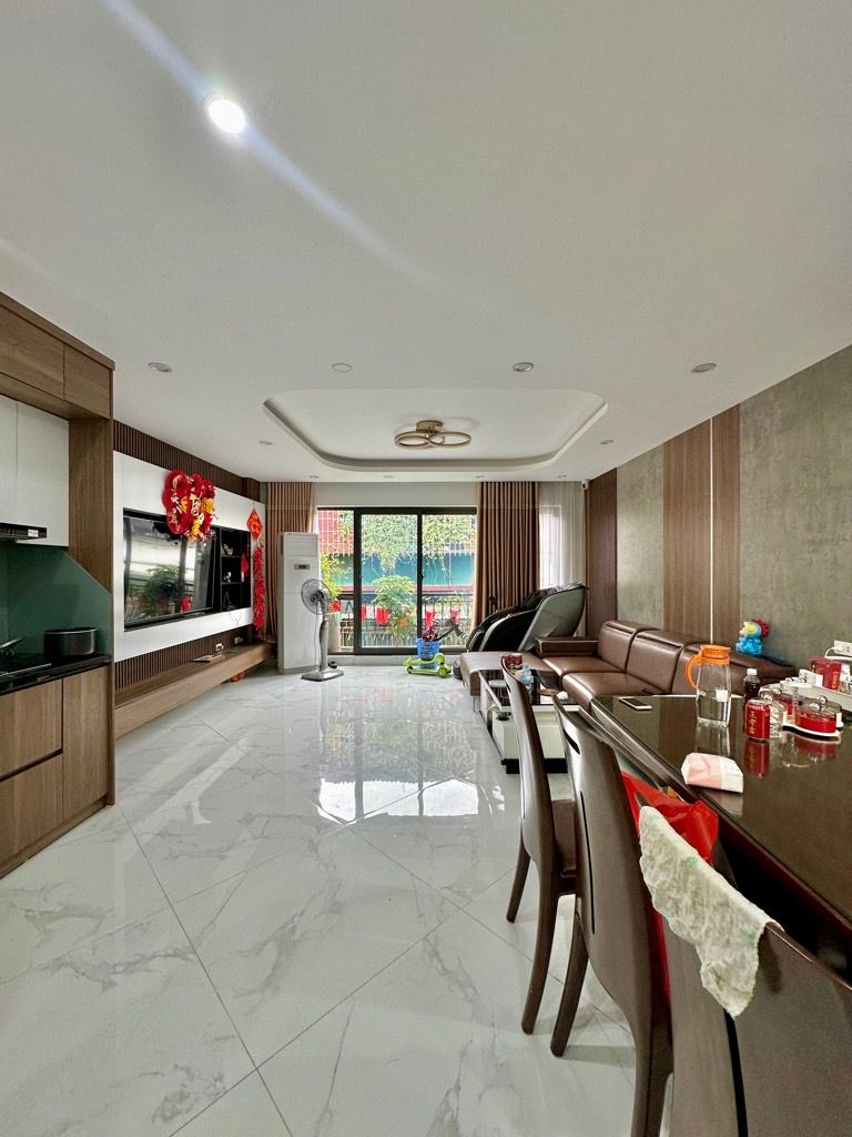 Bán nhà siêu đẹp phố Trạm- Ngõ cực nông Full NT- Dân xây- Oto tránh- thang máy -48m 6 tầng 13,x tỷ 15978031