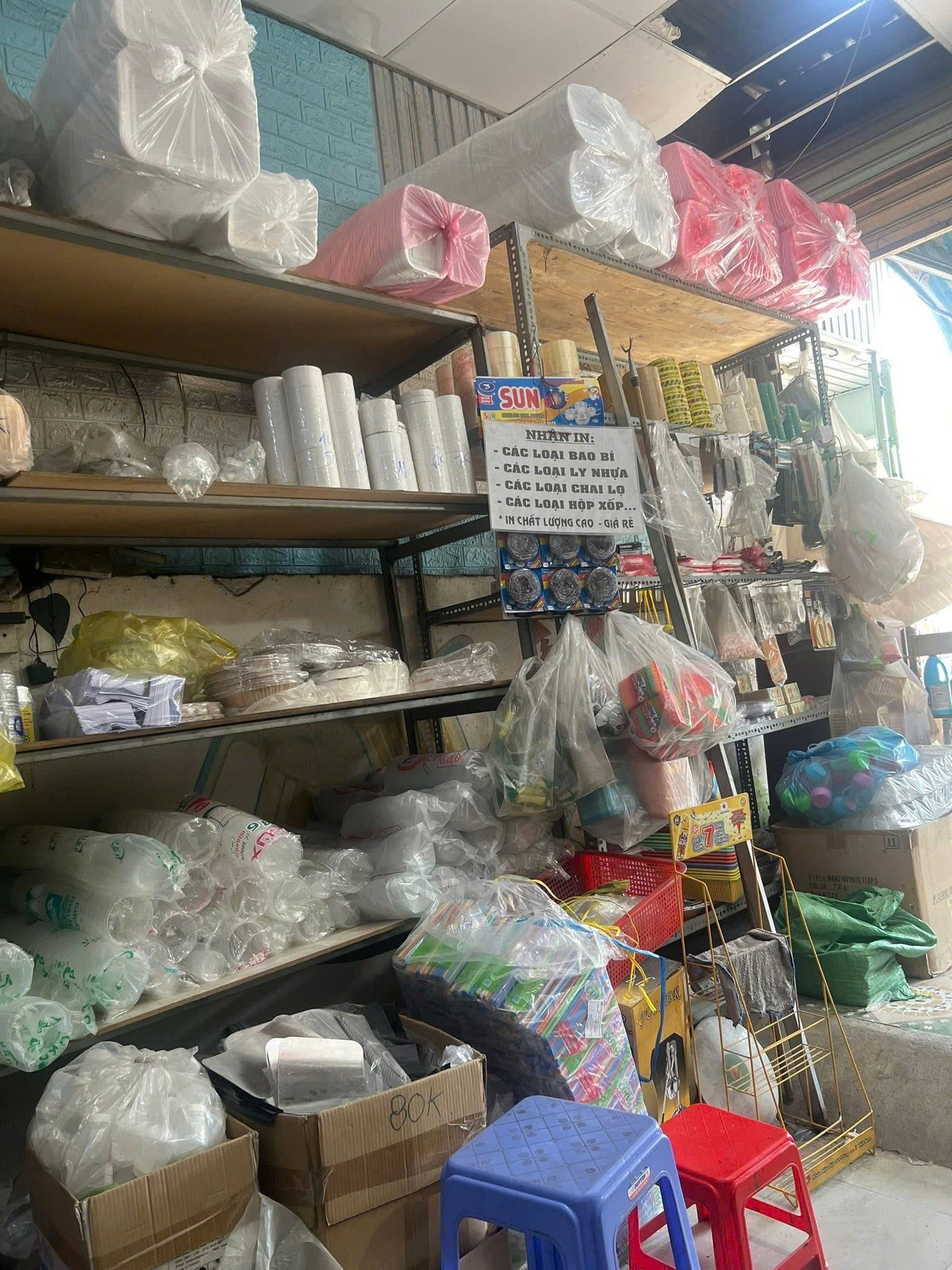 CẦN SANG GẤP CỬA HÀNG BAO XỐP – VỊ TRÍ CỰC ĐẸP NGAY NGÃ 3 NGUYỄN THỊ ĐẶNG, QUẬN 12 15978093